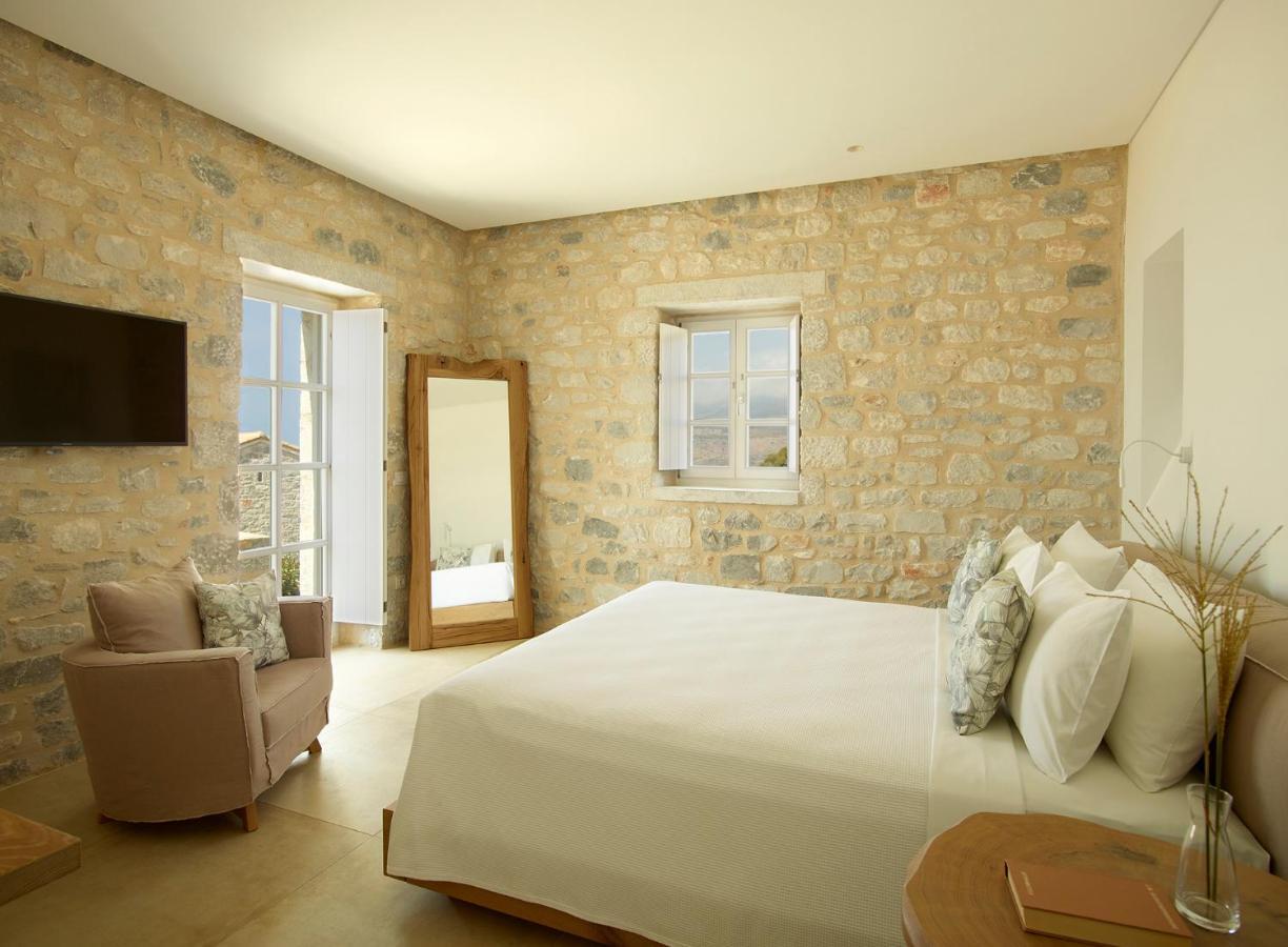 Aria Estate Suites & Spa 阿里奥波利斯 外观 照片