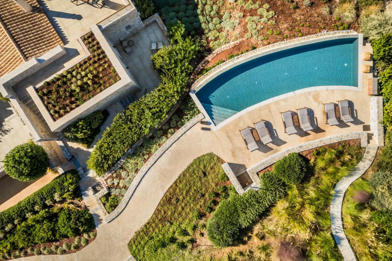 Aria Estate Suites & Spa 阿里奥波利斯 外观 照片